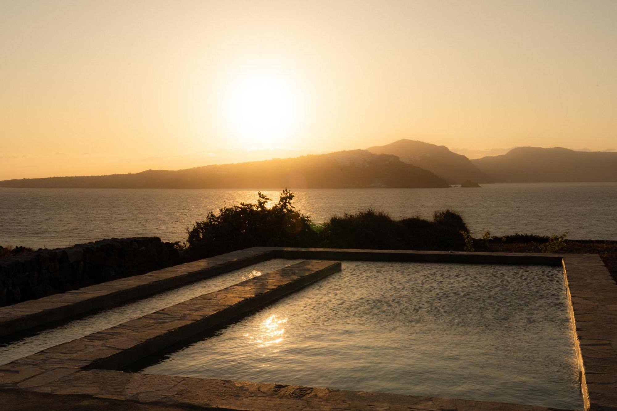 Hotel Santa Irini Retreat Therasia Exterior foto